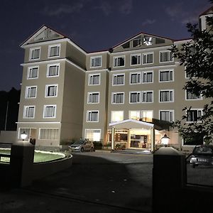 Hotel Maple Retreat